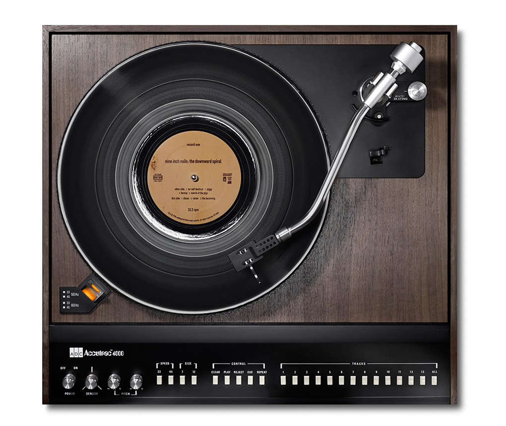 <p>Nine Inch Nails – The Downward Spiral – on Accutrac 4000</p> »I like Nine Inch Nails, and I like hip-hop.« <span>Axl Rose</span>